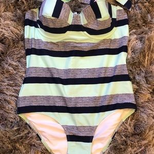 🔺NWT Vineyard Vines Swimsuit🔺